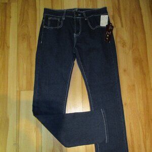 Jeans with contrast stitching.